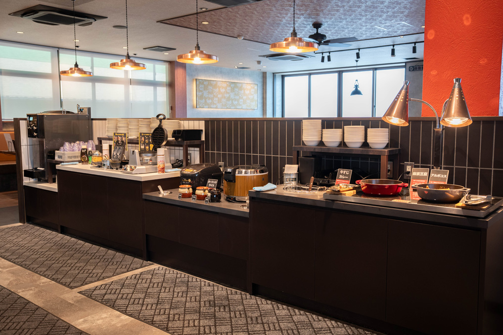 「ステーキのあさくま京都伏見店」サラダバーのコーナーの画像