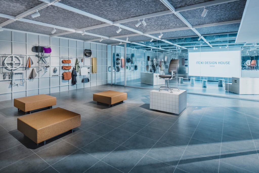 工場は、ものを生み出すだけの場所か。「ITOKI DESIGN HOUSE SHIGA」 | AXIS Web 工場は、ものを生み出すだけの場所か。「ITOKI DESIGN HOUSE SHIGA」 | AXIS Web