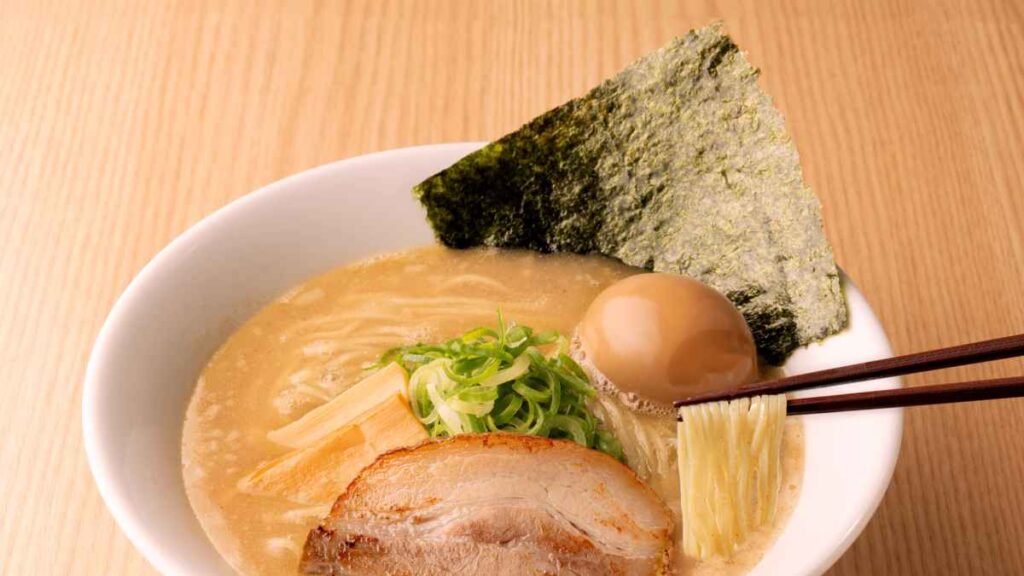 「濃厚鶏骨ラーメン とりのすけ 光の森店」オープン|お出かけ情報|熊本日日新聞社 「濃厚鶏骨ラーメン とりのすけ 光の森店」オープン|お出かけ情報|熊本日日新聞社
