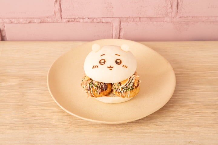 【大阪限定】ちいかわたこせんバーガー税込670円（C）nagano