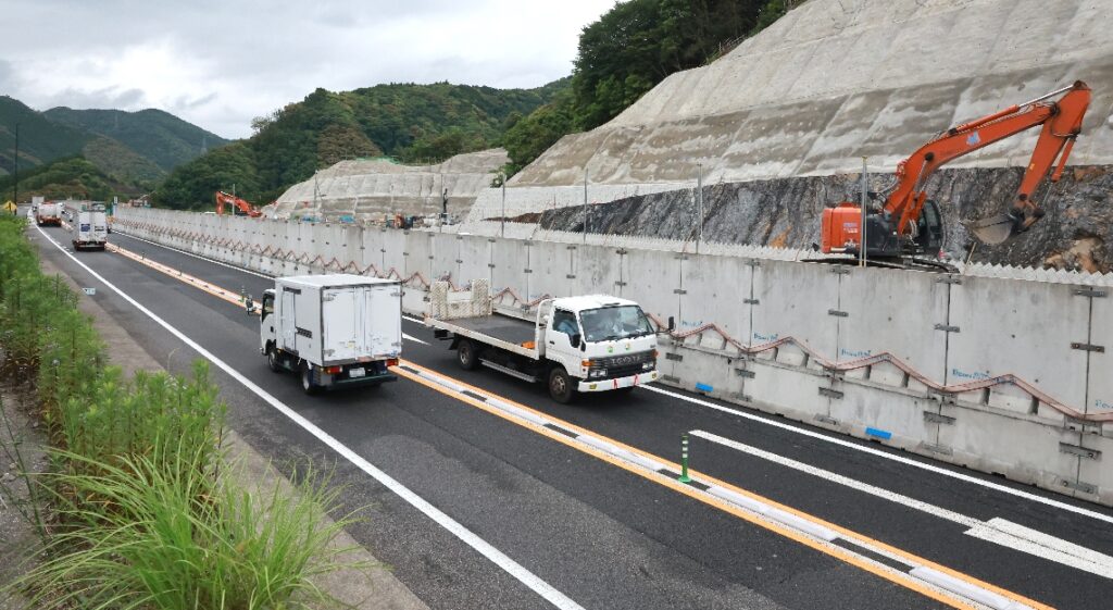 【探SAGURU おおいた】東九州道の北九州市―宮崎市間開通10年、県内に恩恵 車線や休憩所は少なく – 大分のニュースなら 大分合同新聞プレミアムオンライン Gate 【探SAGURU おおいた】東九州道の北九州市―宮崎市間開通10年、県内に恩恵 車線や休憩所は少なく - 大分のニュースなら 大分合同新聞プレミアムオンライン Gate
