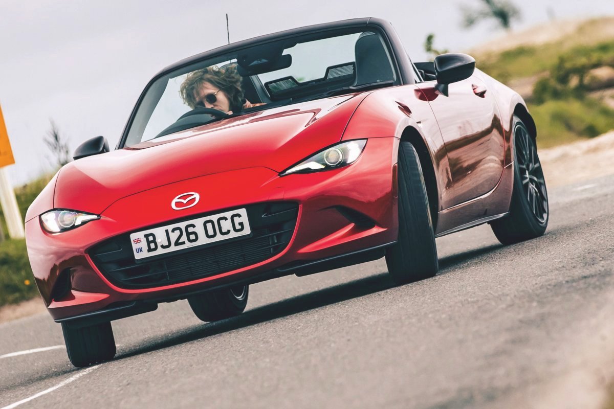 マツダMX-5（ロードスター） 2.0スカイアクティブG 184ホムラ（英国仕様）