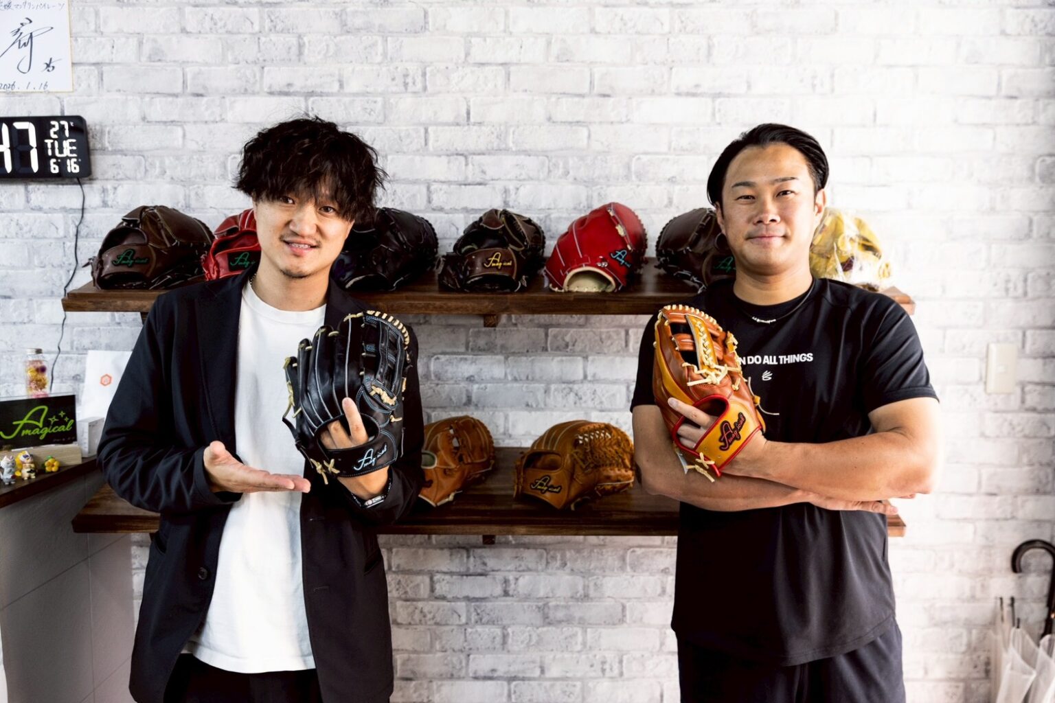 鳥取和牛の革を使用！オーダーグローブブランドA magicalと「WAGYU BASE」が放つ至高のギア | 鳥取マガジン