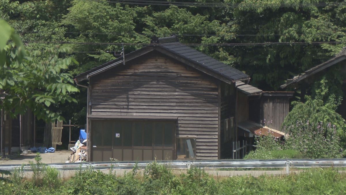 クマが紙袋に入ったコメを食い荒らす被害　山形県鶴岡市の小屋で　5月上旬にも被害