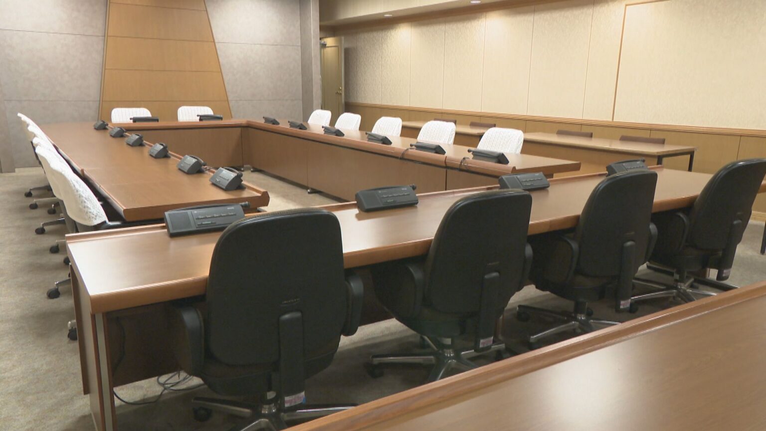議会が夏休みの自習室に!? 委員会室を5日間開放 若者が議会を知るきっかけに 岡山市 | KSBニュース | KSB瀬戸内海放送 議会が夏休みの自習室に!? 委員会室を5日間開放 若者が議会を知るきっかけに 岡山市 | KSBニュース | KSB瀬戸内海放送