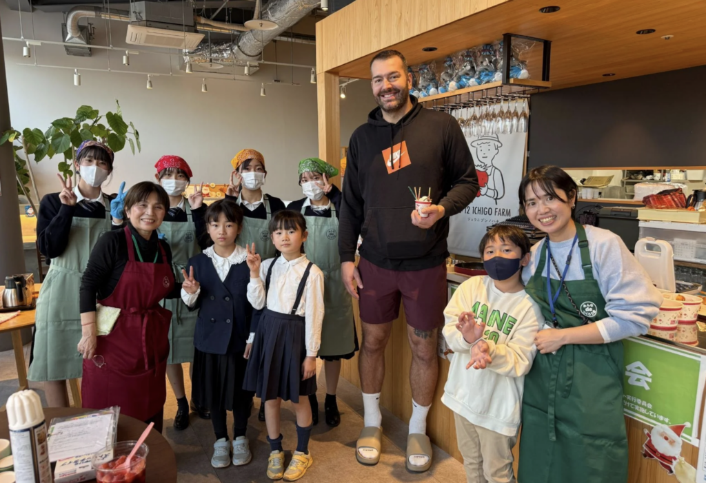 こども食堂での集合写真