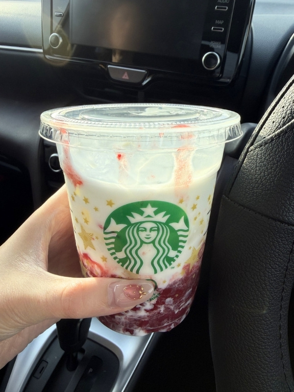 スタバのドリンクの写真