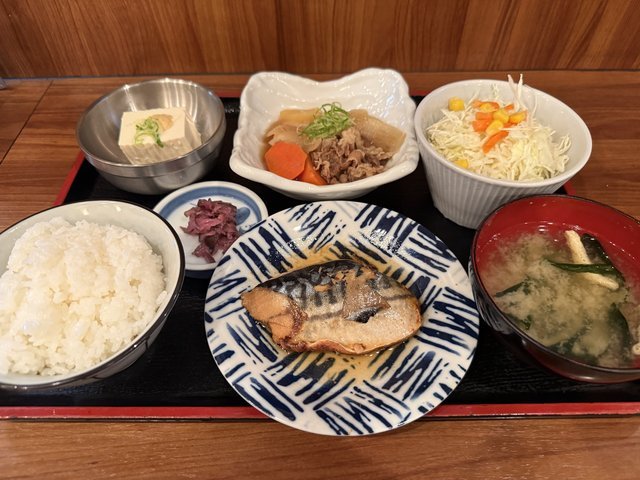 【京都】夜も定食OK!東寺駅前で見つけたメニュー豊富な町のごはん屋「居食屋 わくわく」 【京都】夜も定食OK!東寺駅前で見つけたメニュー豊富な町のごはん屋「居食屋 わくわく」