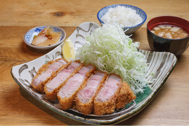 「とんかつ べス豚(トン)グランプリ」で“金賞受賞” 茨城県産ブランド豚肉「常陸の輝き」で楽しむ至福のトン活体験 「常陸の輝き とんかつフェア」 「とんかつ べス豚(トン)グランプリ」で“金賞受賞” 茨城県産ブランド豚肉「常陸の輝き」で楽しむ至福のトン活体験 「常陸の輝き とんかつフェア」