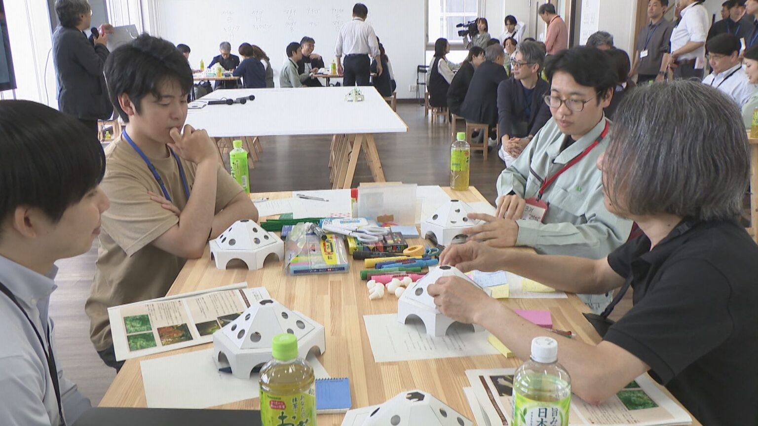 アート×サイエンス 東京藝術大学や香川大学などが海の環境ワークショップ 高松市 | KSBニュース | KSB瀬戸内海放送 アート×サイエンス 東京藝術大学や香川大学などが海の環境ワークショップ 高松市 | KSBニュース | KSB瀬戸内海放送