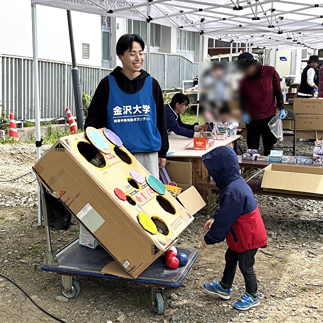 金沢大生が輪島市の地元縁日で子どもたちと交流 – 金沢大学 金沢大生が輪島市の地元縁日で子どもたちと交流 – 金沢大学
