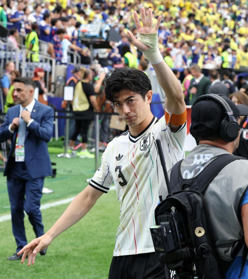W杯試合後「2ショ初めて見た」「結婚してたの?」DF谷口が女優妻のもとへ SNSにも投稿しない夫婦姿をW杯会場で見せた 「いくらなんでも美人すぎ」「まじで嫉妬」「このカップル好きすぎる」 – デイリースポーツ W杯試合後「2ショ初めて見た」「結婚してたの?」DF谷口が女優妻のもとへ SNSにも投稿しない夫婦姿をW杯会場で見せた 「いくらなんでも美人すぎ」「まじで嫉妬」「このカップル好きすぎる」 - デイリースポーツ