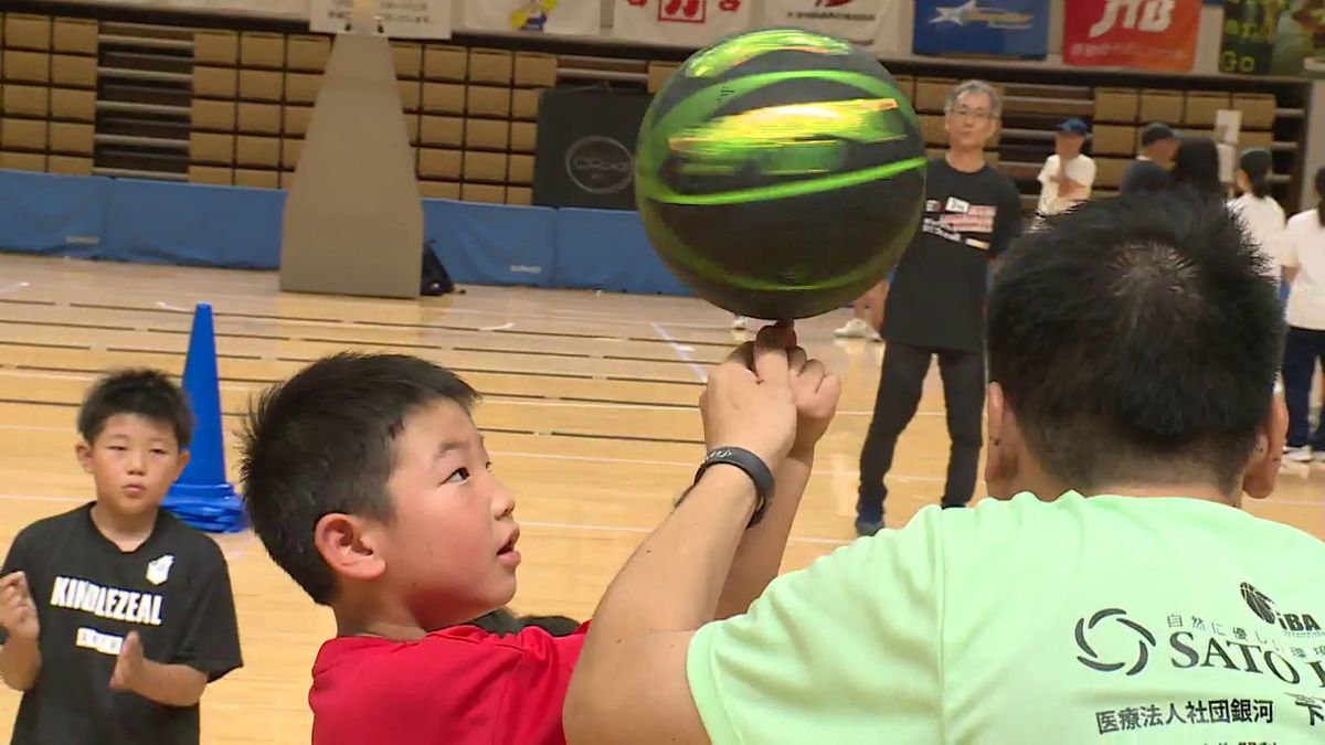 バスケットボールフェスティバル 子どもから大人まで楽しむ 高校生を対象にしたクリニックも 岩手県盛岡市