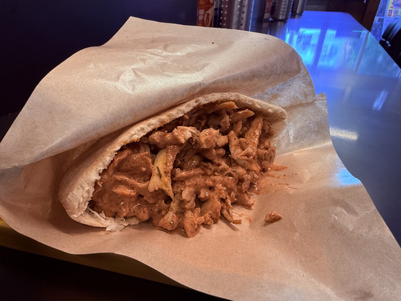 2026年5月30日にオープンした「GABU KEBAB（ガブ ケバブ」のケバブサンド