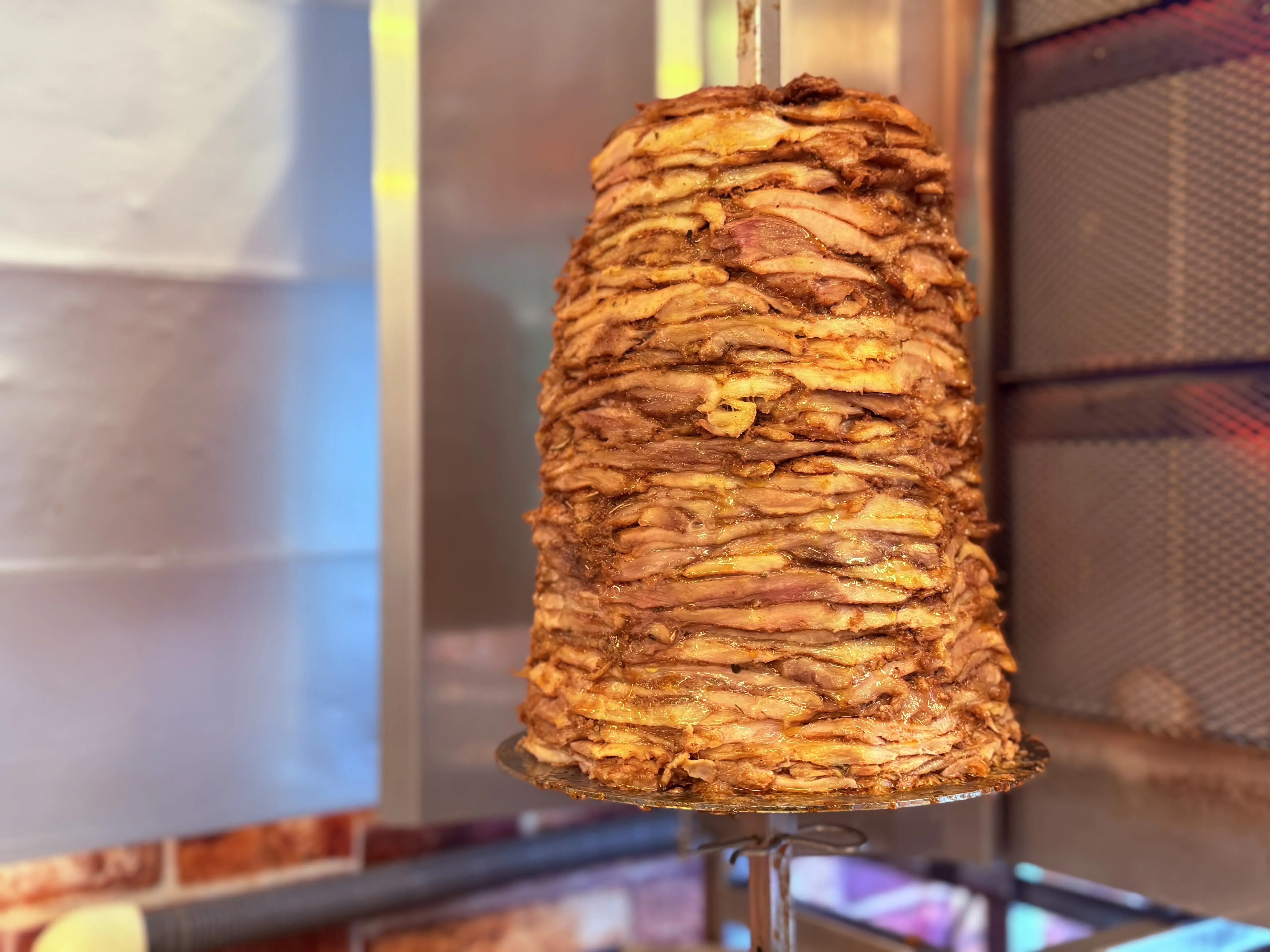 2026年5月30日にオープンした「GABU KEBAB（ガブ ケバブ」のドネルケバブ