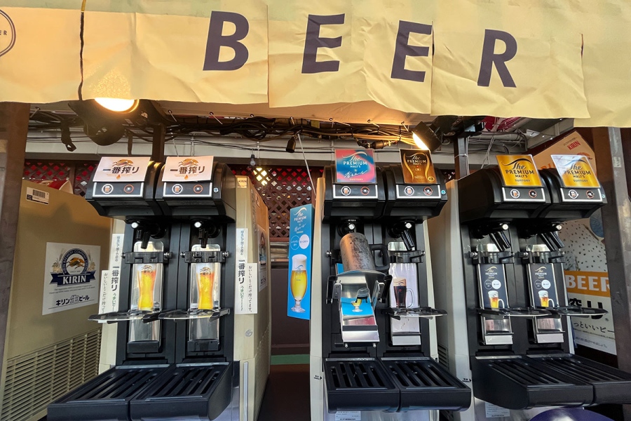 3社8銘柄の生ビールが飲み放題（阪急トップビアガーデン）