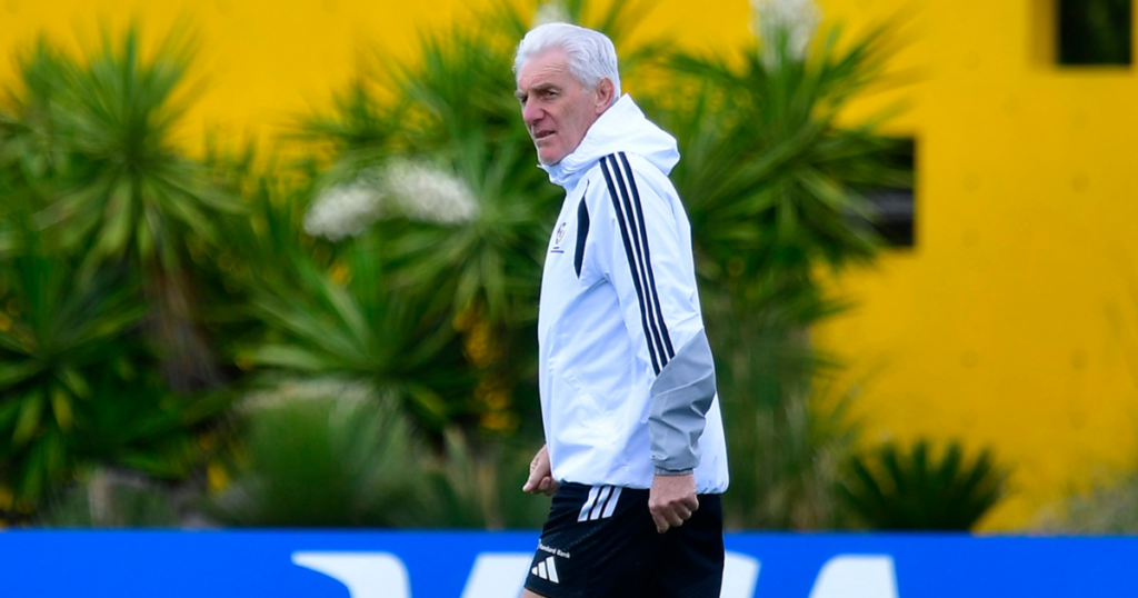 South Africa must be at their best against 'dangerous' Mexico, warns Broos