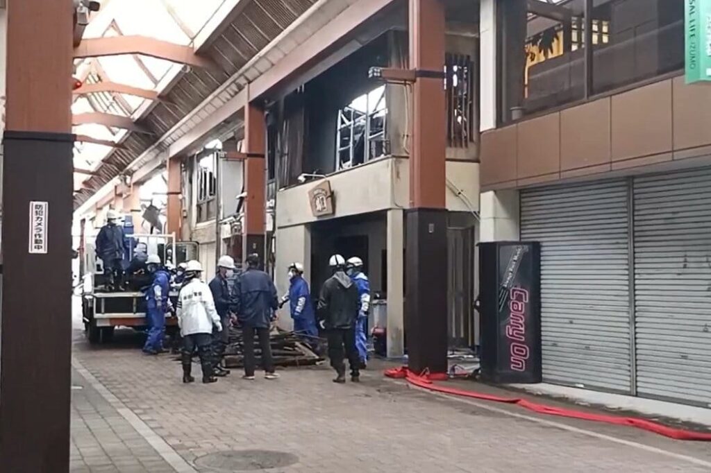【動画】出雲市のサンロードなかまち火災で実況見分 火元や出火原因は特定できず ２６日も実施 - 山陰中央新報デジタル