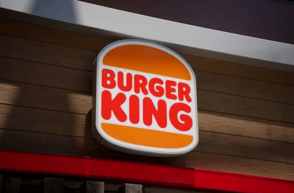 【宮崎県】バーガーキングが初上陸！6月30日にオープンする新店に地元民から歓喜の声「食べたことないから楽しみ！」「心待ちにしてた店の圧倒的1位」 世帯当たりの「ハンバーガー（外食）」年間支出額の推移も紹介 | LIMO | くらしとお金の経済メディア