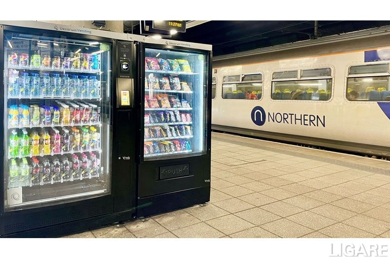 JR東日本、イギリスで空港の自販機事業を取得。駅と合わせ1,800台規模のスマートリテール展開へ