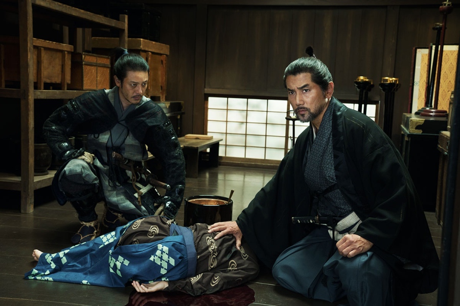映画『黒牢城』より。第1の事件は「少年殺人事件」©2026 映画「黒牢城」製作委員会