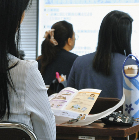 通訳登録、対応力強化へ　三重県内での犯罪被害外国人の支援 迅速に
