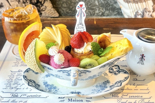 古き良きフランスをテーマにしたカフェ『Maison de Lyon Rouge』中川区・八田駅近くにオープン ｜ 名古屋情報通