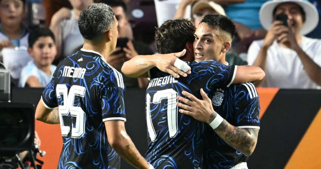 Argentina 2-0 Honduras: Martinez and Simeone on target with Messi benched Argentina 2-0 Honduras: Martinez and Simeone on target with Messi benched