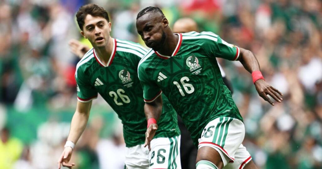 Mexico 2-0 South Africa: Three players sent off as World Cup co-hosts start in style Mexico 2-0 South Africa: Three players sent off as World Cup co-hosts start in style