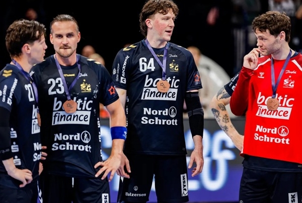 写真2025/26 EHF男子ハンドボールヨーロピアンリーグ3位になったフレンスブルクの選手たち、写真出典=欧州ハンドボール連盟