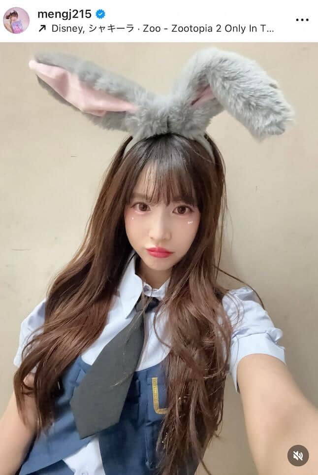台湾の美女チア・モンジェ、ヘソ出し＆ショーパンコーデで...すらり神スタイルの美貌に釘付け: J-CAST ニュース
