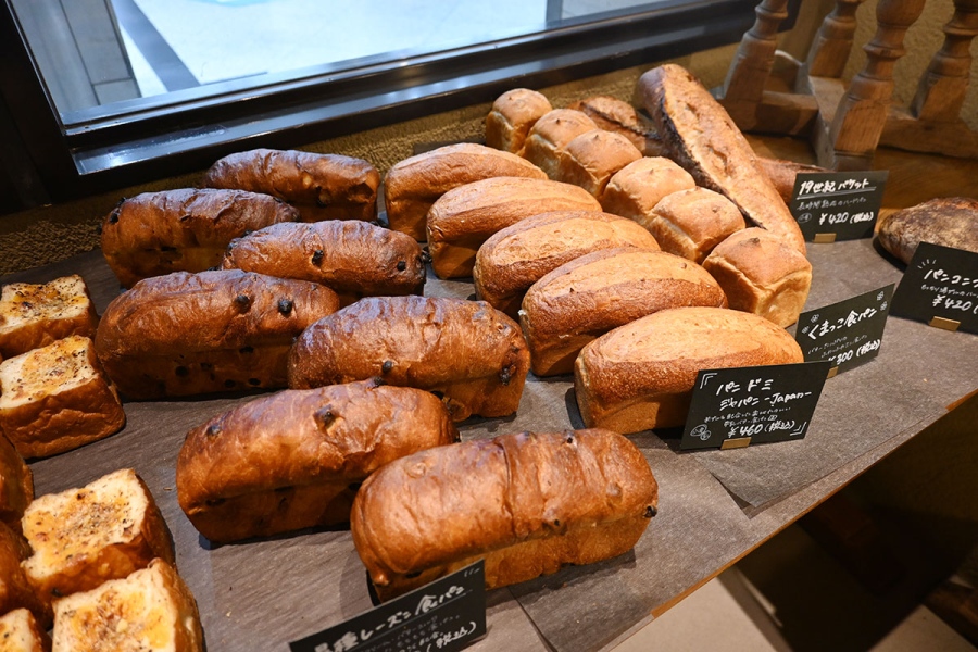 エキマルシェ大阪「fiveran osaka coffee BASE」の食パン（2026年6月10日・プレオープンの様子／Lmaga.jp撮影）