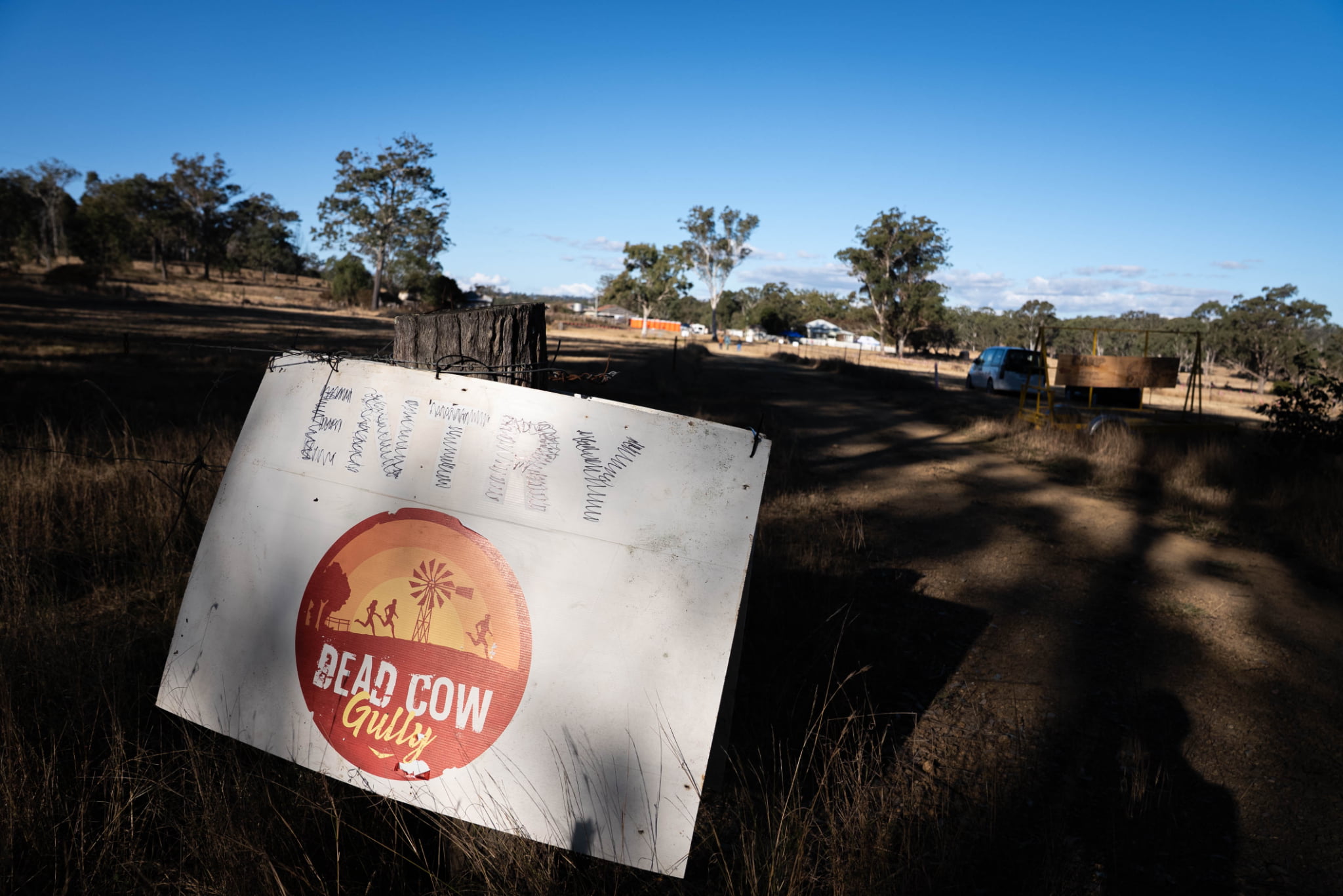 2025年6月Dead Cow Gully Backyard Ultra、広大なレース会場の入り口(写真／野田倖史郎KoshiroNoda)