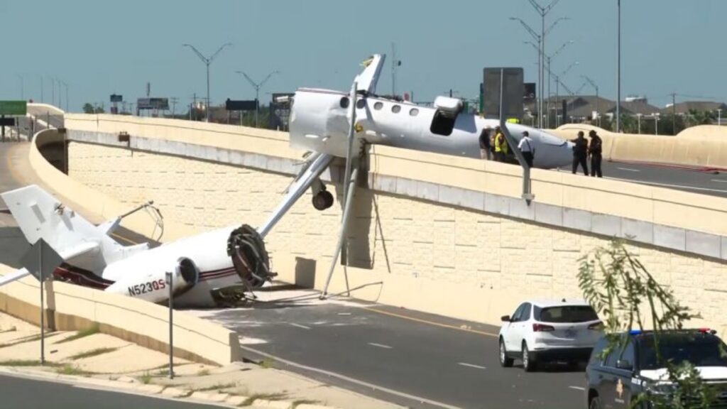 4日で4件の航空死亡事故 米国各地で何が起きているのか(1/2) – CNN.co.jp 4日で4件の航空死亡事故 米国各地で何が起きているのか(1/2) - CNN.co.jp