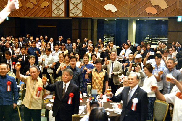 東京沖縄県人会70周年祝う「困難乗り越え、未来に」　会員1000人達成も報告