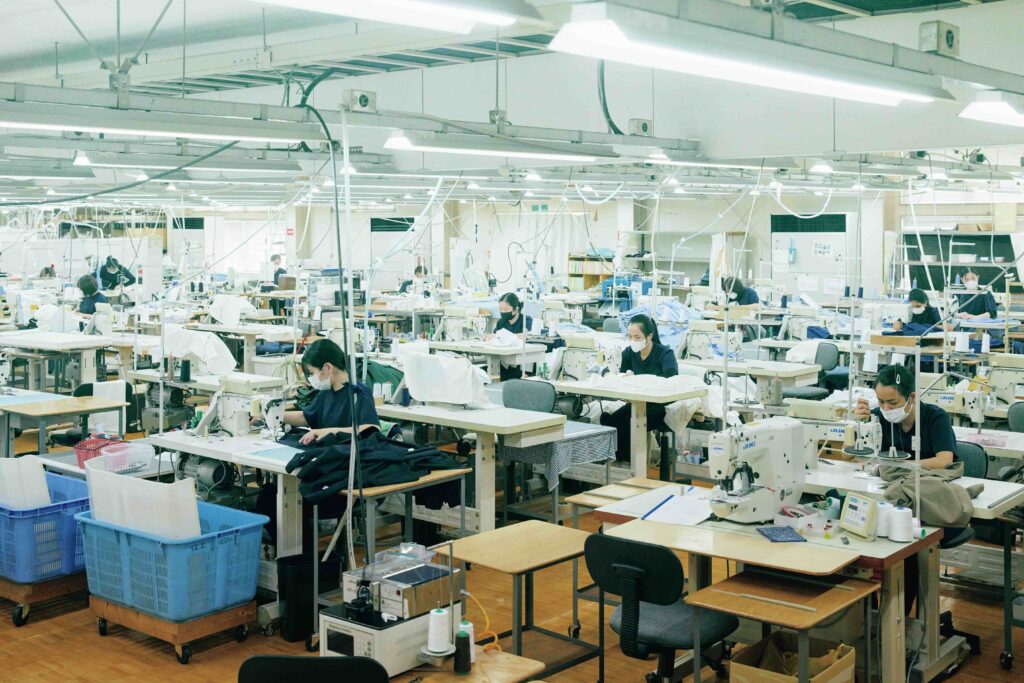 熊本県人吉市にある国内最高峰のシャツファクトリーに、ニッポンのモノづくりの底力を見た | Dig-it [ディグ・イット]