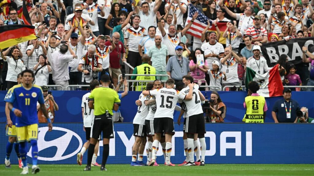 ワールドカップ・デイリー:大会4日目 ドイツが大勝発進、日本は終盤の同点弾でドローに持ち込む | SBS Japanese ワールドカップ・デイリー:大会4日目 ドイツが大勝発進、日本は終盤の同点弾でドローに持ち込む | SBS Japanese