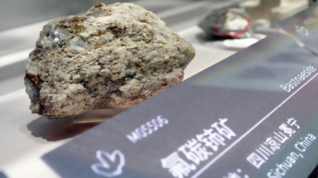 【日本人社員拘束】中国レアアース規制で狙う「サーボモーター」◇ほか 「南鳥島レアアースに迫り来る危機」 | JBpress (ジェイビープレス) 【日本人社員拘束】中国レアアース規制で狙う「サーボモーター」◇ほか 「南鳥島レアアースに迫り来る危機」 | JBpress (ジェイビープレス)