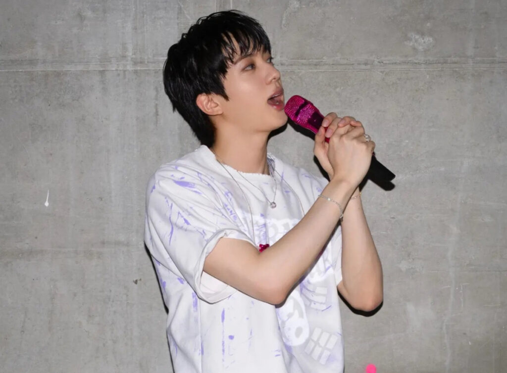“ソクジン、ジャケットを脱いで! ヨーロッパはもうすでにとても暑い!「BTSBTS、ファンへの愛→ドイツでも完璧な『セイレーン』ライブ」 | STARNEWS "ソクジン、ジャケットを脱いで! ヨーロッパはもうすでにとても暑い!「BTSBTS、ファンへの愛→ドイツでも完璧な『セイレーン』ライブ」 | STARNEWS