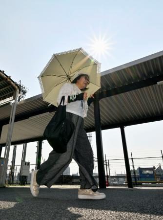 三重県桑名市で４０・６度　列島、４地点で酷暑日