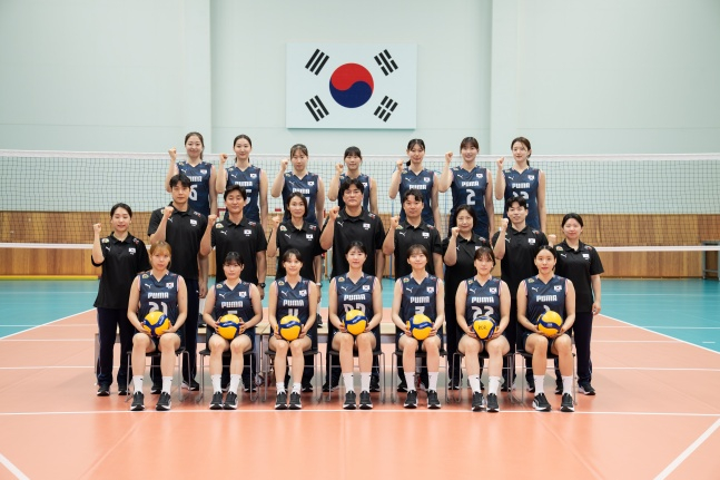 チャ·サンヒョン監督率いる韓国男子バレーボール代表チーム。 /写真=大韓バレーボール協会提供