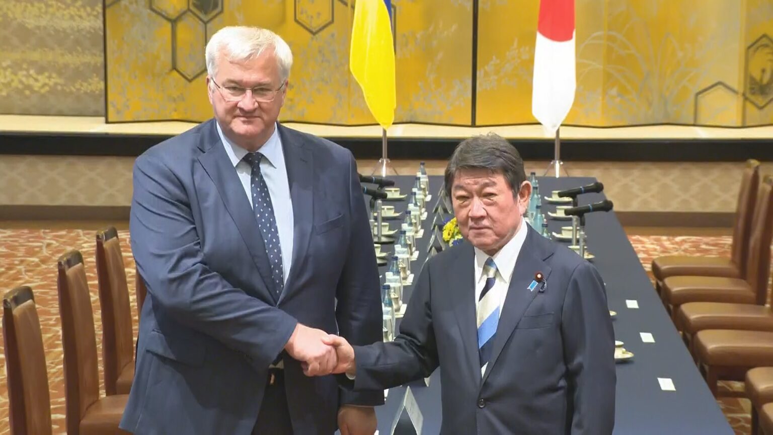 茂木外務大臣がウクライナ外相と会談 支援・対ロ制裁の継続を伝達 キーウの大修道院の修復を支援へ(TBS NEWS DIG Powered by JNN) 茂木外務大臣がウクライナ外相と会談 支援・対ロ制裁の継続を伝達 キーウの大修道院の修復を支援へ(TBS NEWS DIG Powered by JNN)