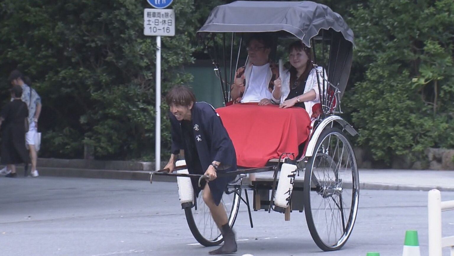 暑くても走る“観光人力車” 熱中症対策や工夫していることは? 夏場のおすすめルートを全力疾走 「めちゃ涼しい」 三重・伊勢市(CBCテレビ) 暑くても走る“観光人力車” 熱中症対策や工夫していることは? 夏場のおすすめルートを全力疾走 「めちゃ涼しい」 三重・伊勢市(CBCテレビ)