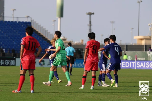 今年1月、アジアサッカー連盟（AFC）U23アジアカップ準決勝で日本に敗れた後、残念がっている選手たち。 /写真=大韓サッカー協会提供