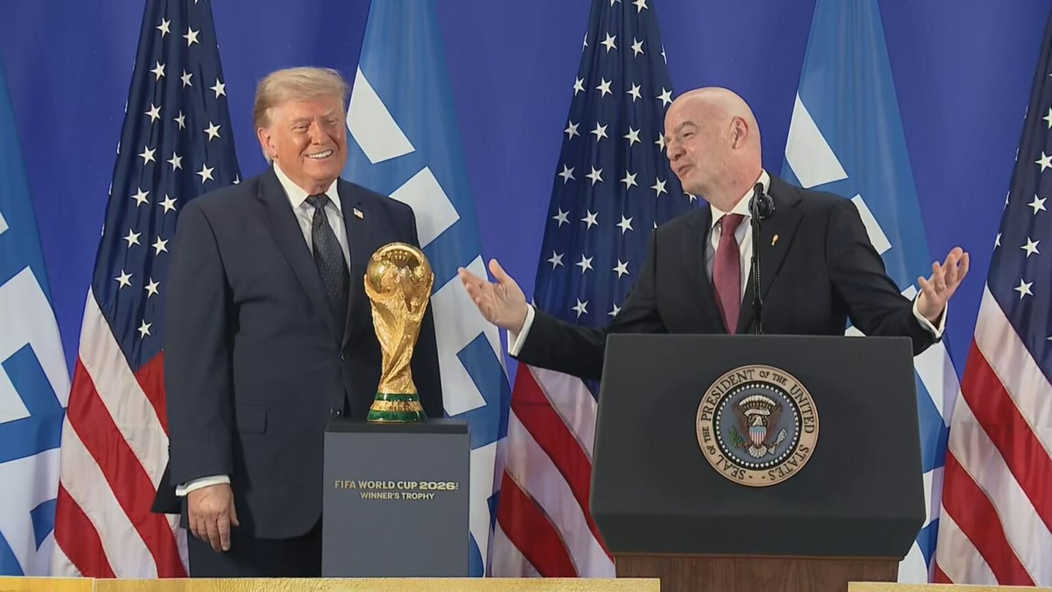トランプ大統領 W杯を「再びアメリカで開催を」 今大会共催国のカナダ・メキシコの「除外」も主張 FIFA会長からは米中での共催案(TBS NEWS DIG Powered by JNN) トランプ大統領 W杯を「再びアメリカで開催を」 今大会共催国のカナダ・メキシコの「除外」も主張 FIFA会長からは米中での共催案(TBS NEWS DIG Powered by JNN)