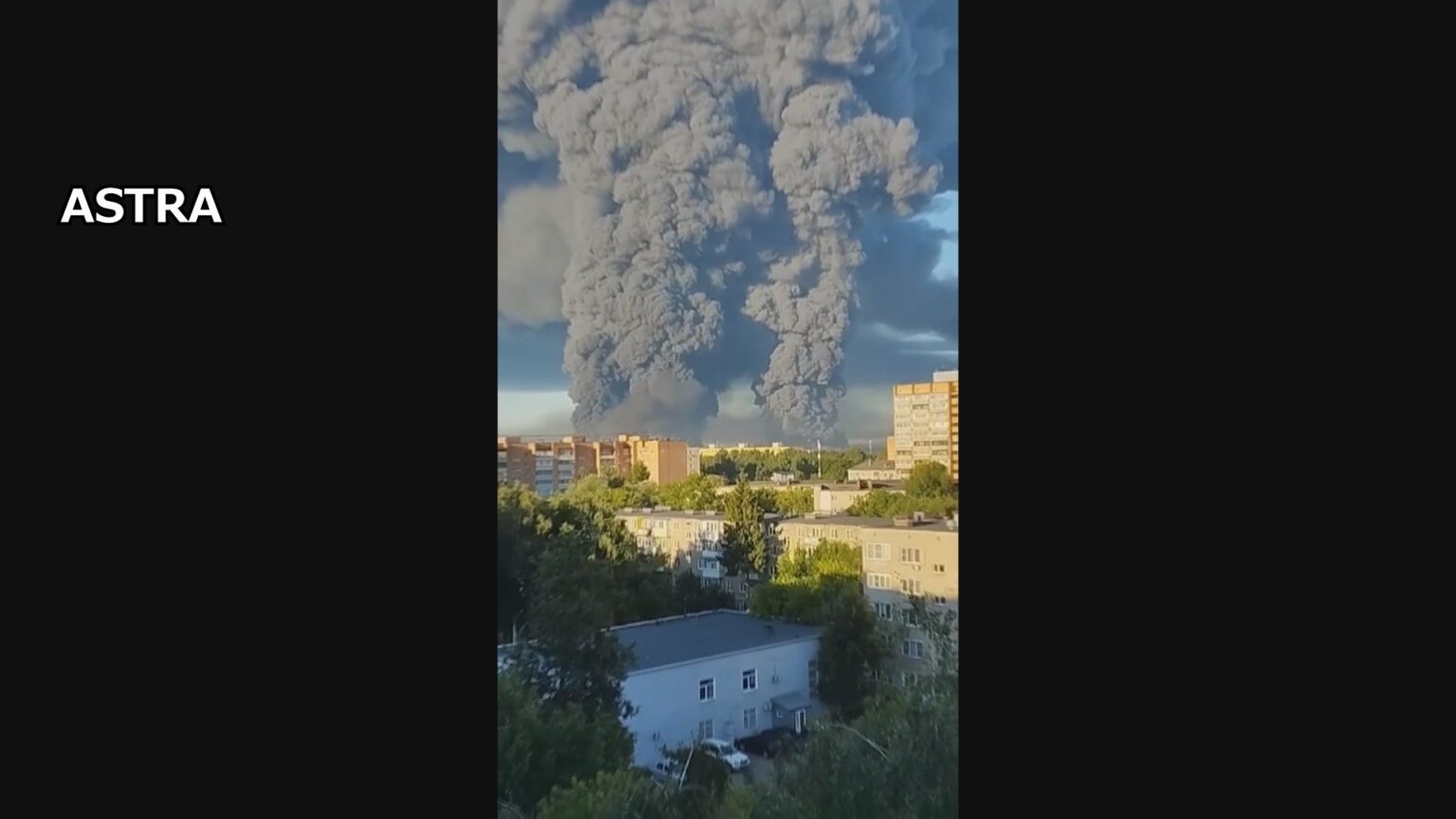 ロシア西部のネット通販物流拠点にウクライナ軍のドローン攻撃 30人以上が死傷 市民生活への影響拡大の狙いか(TBS NEWS DIG Powered by JNN) ロシア西部のネット通販物流拠点にウクライナ軍のドローン攻撃 30人以上が死傷 市民生活への影響拡大の狙いか(TBS NEWS DIG Powered by JNN)