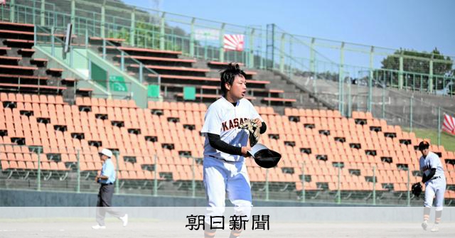 グラウンドに一礼「礼儀正しく」　香川大会、笠田エース大西偉慎選手 - 高校野球 [香川県]：朝日新聞