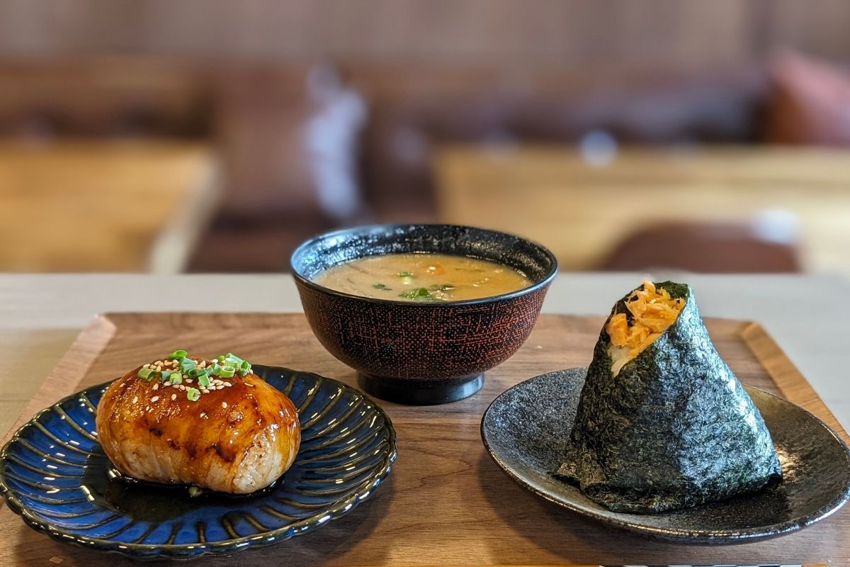 「おむすび茶屋BURUNO」(恩納村)