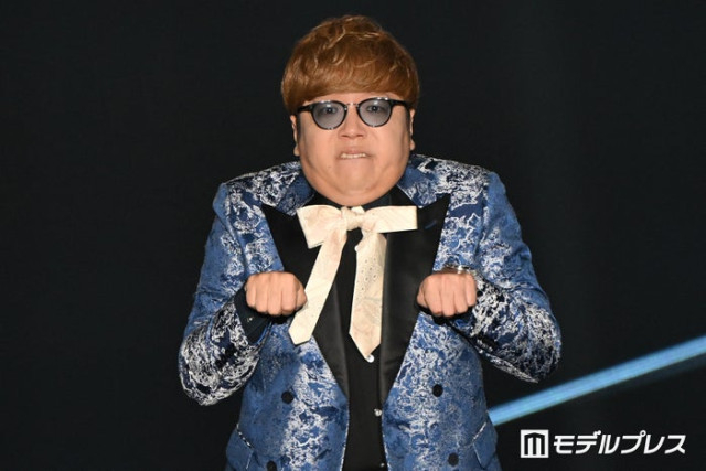 HIKAKIN、初「TGC」シークレット登場に歓声 タキシード着こなし地元・新潟凱旋「肩で風切っちゃいました」【TGC新潟2026】