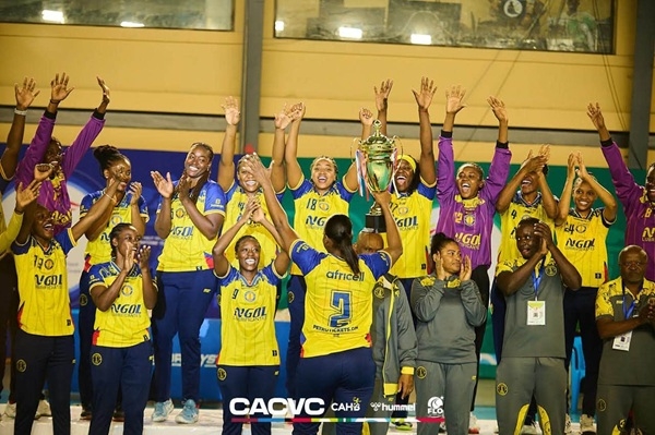 写真第42回アフリカ男女クラブカップウィナーズハンドボール選手権大会女子の部優勝を果たしたペトル&middot;アトレティコ、写真出典=アフリカハンドボール連盟
